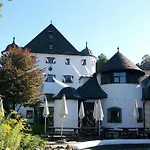 Family Schloss Rosenegg フィーバーブルン