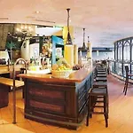 ホテル Family Schloss Rosenegg 4*