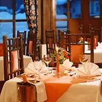 Family Schloss Rosenegg ホテル 4*
