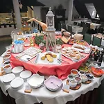 ホテル Family Schloss Rosenegg 4*