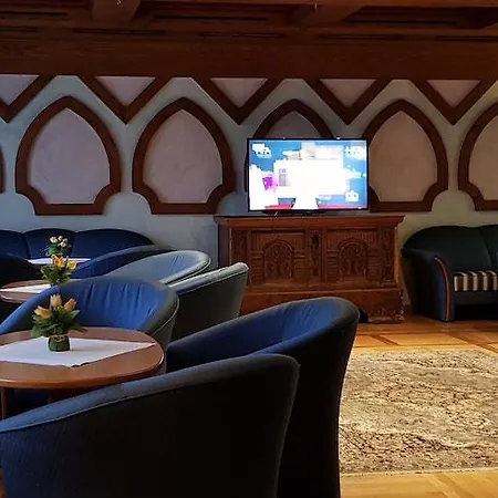 Family Schloss Rosenegg 4*