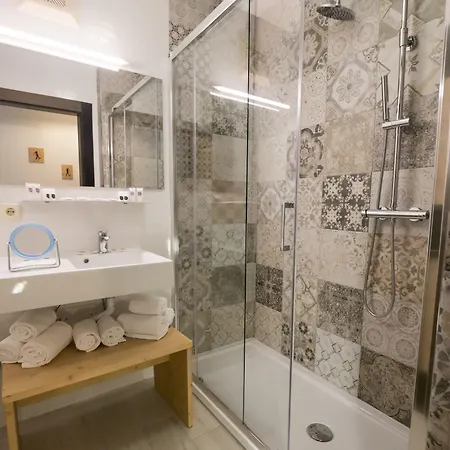 Family Schloss Rosenegg 피버브룬