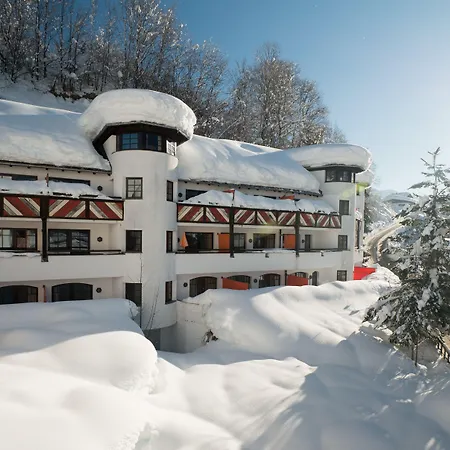 Otel Family Schloss Rosenegg 4*