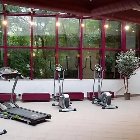 Family Schloss Rosenegg Otel 4*