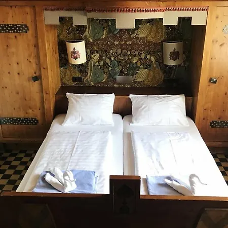 Hotel Family Schloss Rosenegg 4*