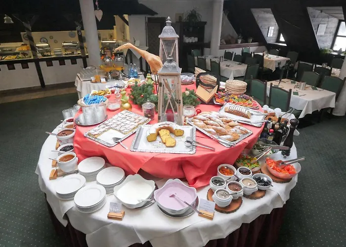 Hotel Family Schloss Rosenegg 4*