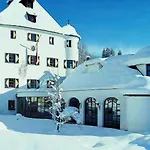 Hotel Family Schloss Rosenegg 4*