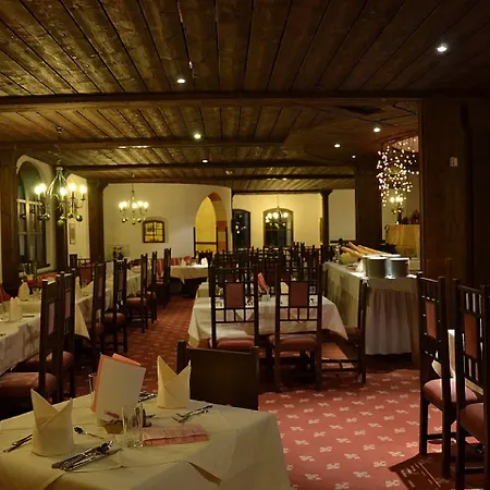 Family Schloss Rosenegg