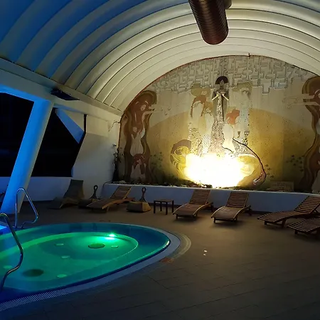 Hotel Family Schloss Rosenegg 4*