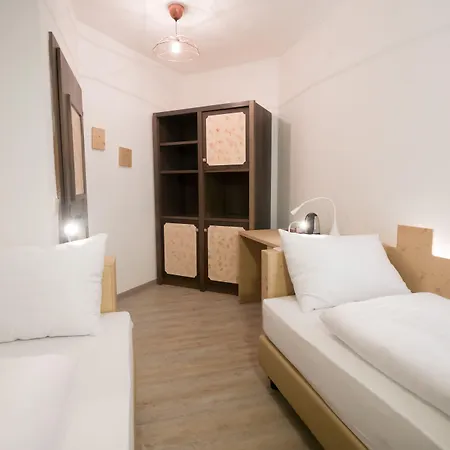 Hotel Family Schloss Rosenegg 4*