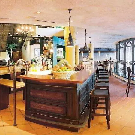 Hotel Family Schloss Rosenegg 4*