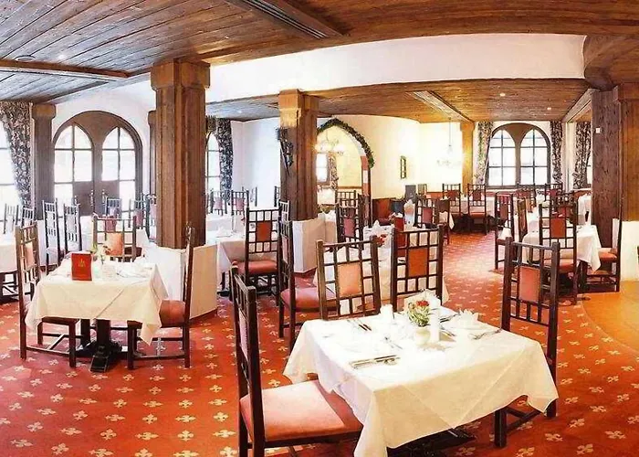 Family Schloss Rosenegg 4*