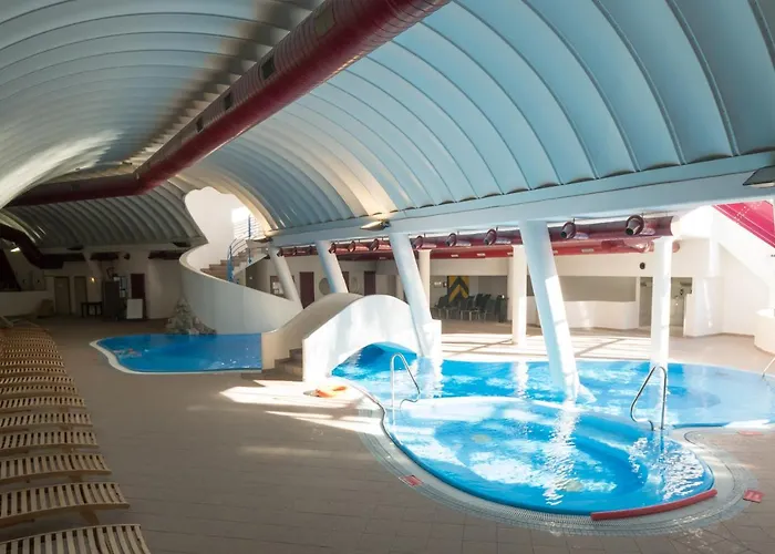 Family Schloss Rosenegg Hotel 4*