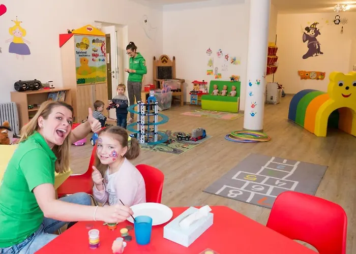 Family Schloss Rosenegg 4*